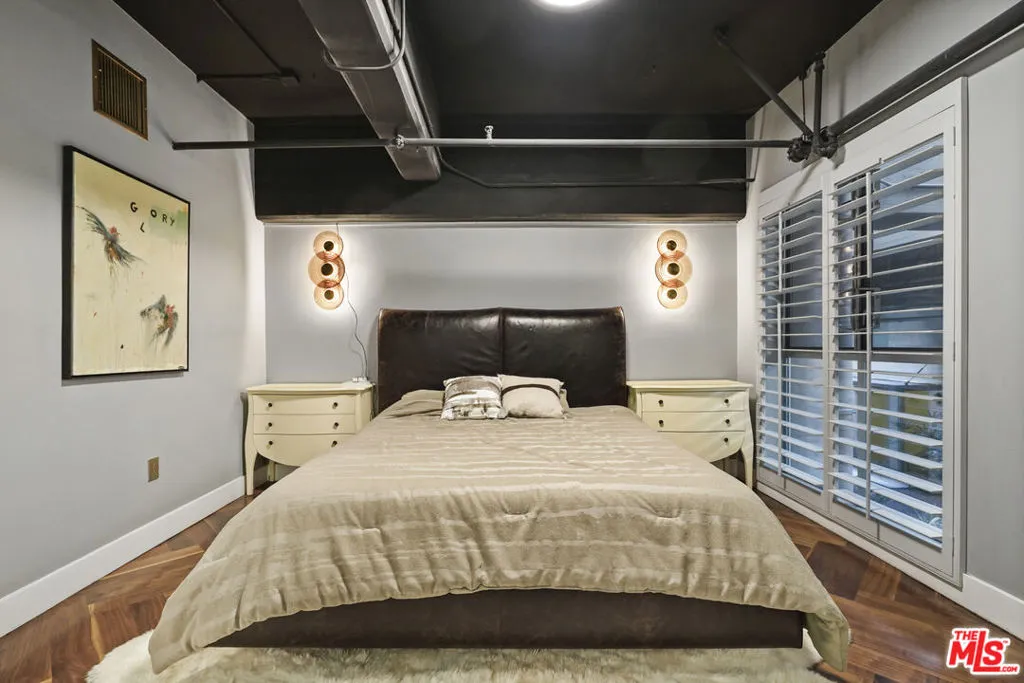 1130 S Flower Street 121, Los Angeles, California 90015 home-pic-23